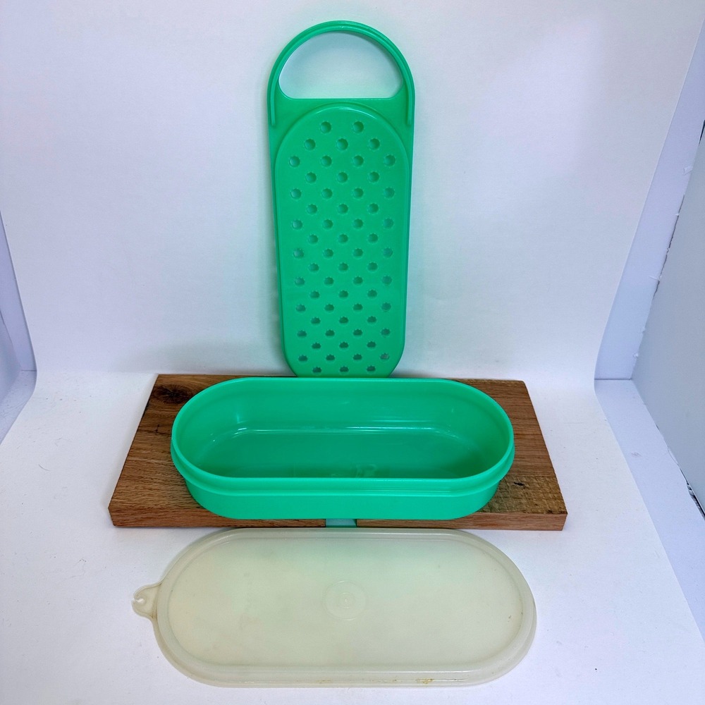 VTG Tupperware Jadeite Green Cheese Grater 1374 Shredder Lid 3pc Set Retro
